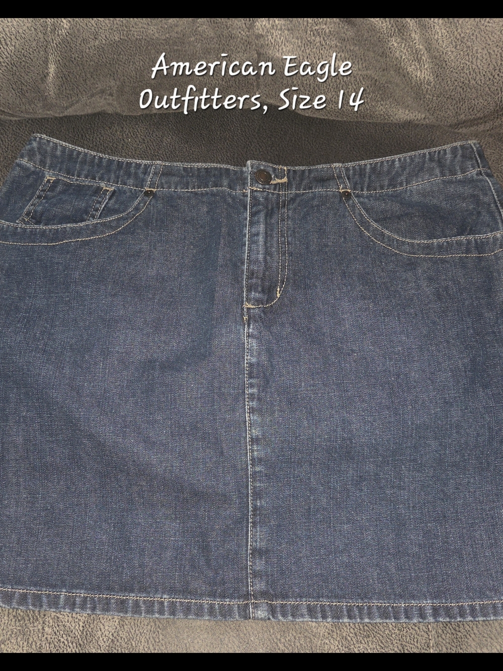 American Eagle Women's Dark Blue Denim Skirt - Size 14